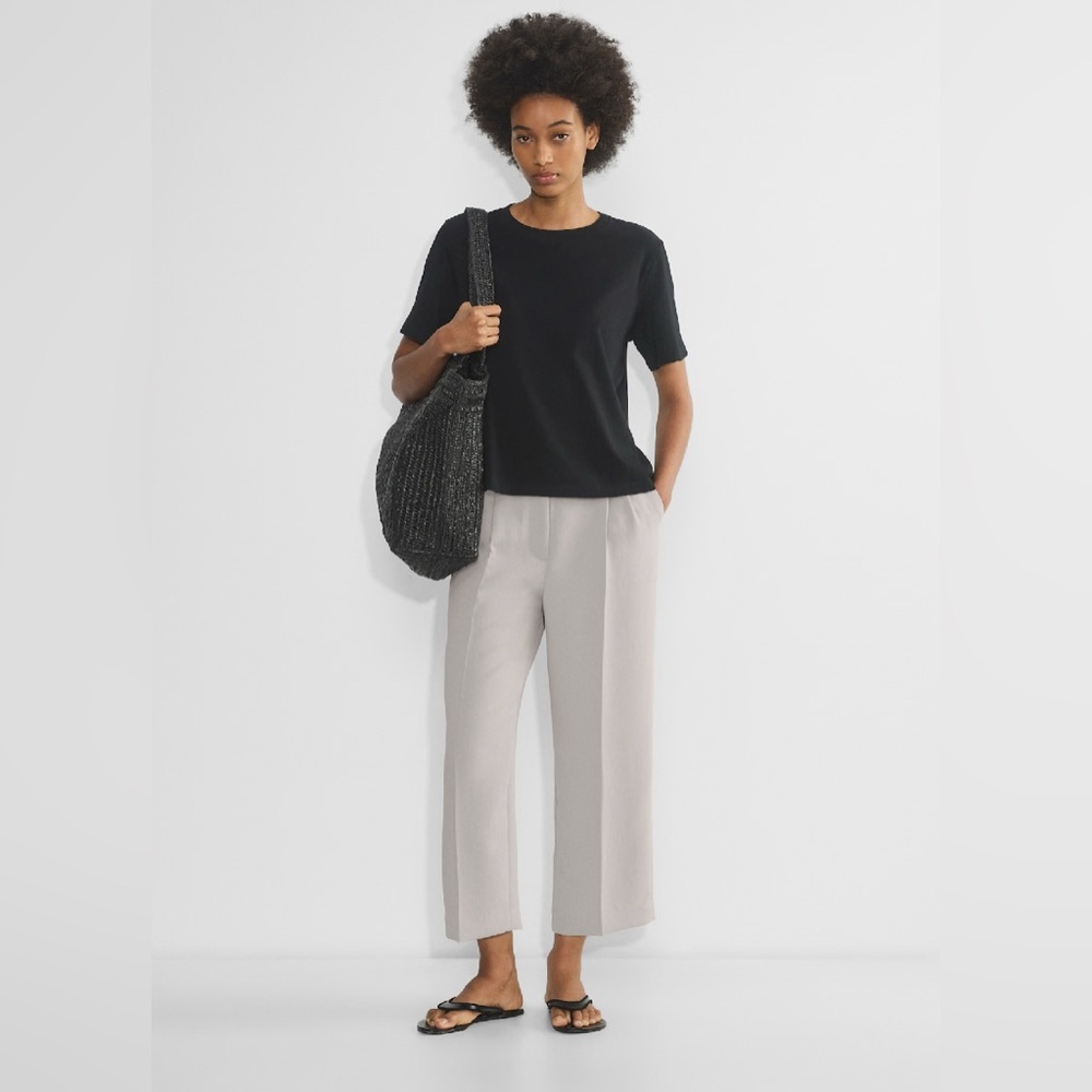 NWOT Aritzia Effortless Pant Cropped - Ashen